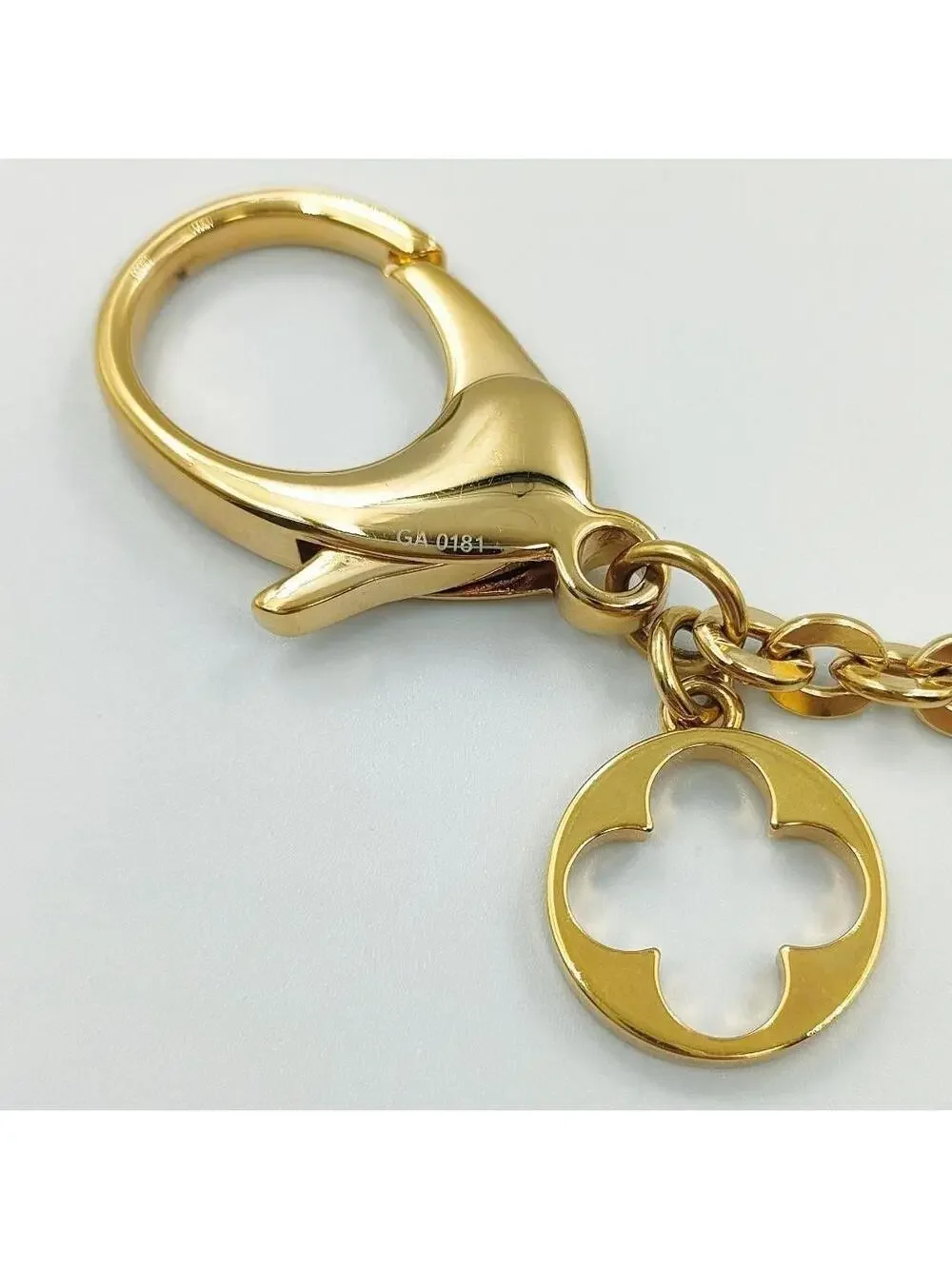 Louis Vuitton Resin Gold Tone Fleur #224024L29B